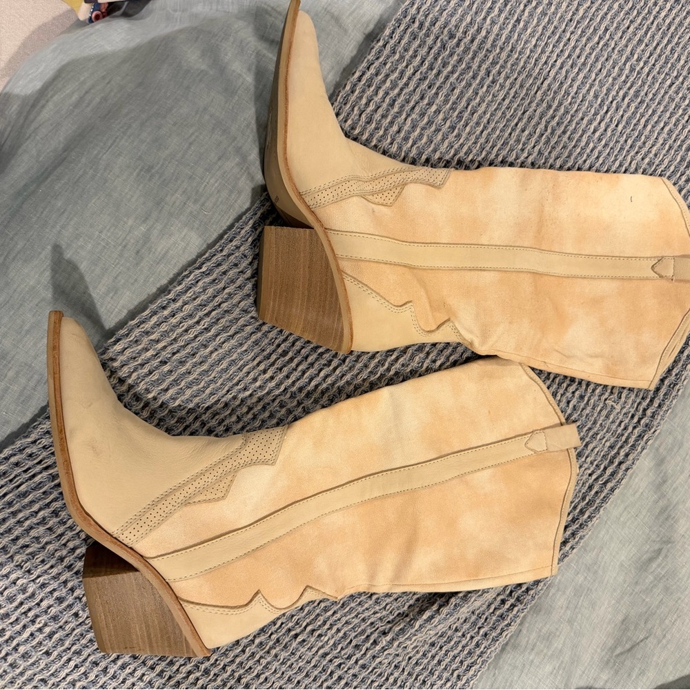 Dolce Vita Vanilla Navene Women's Boots